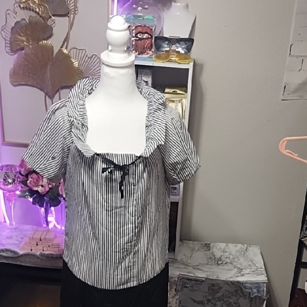 Black & White Striped Lace-Up Square Neck Blouse